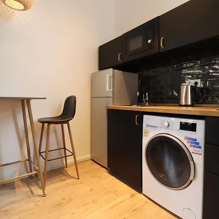 Apartment A13 Downtown With Parking Budapest