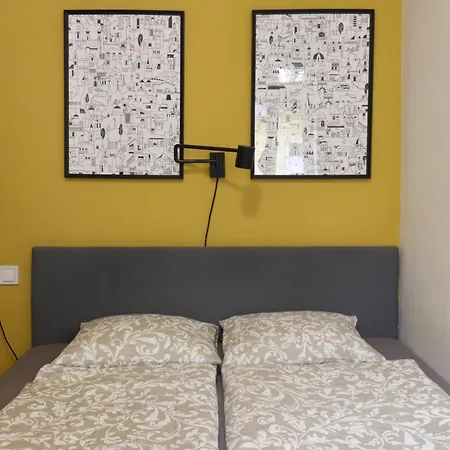 Apartment A13 Downtown With Parking *