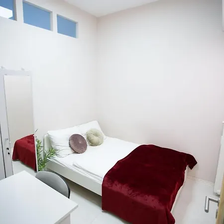 Apartment Cityscape Budget Corvinus