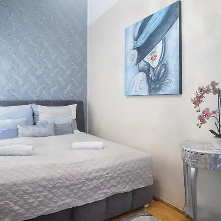 Free Garage Parking, Ac And Bikes In The Downtown Apartament *