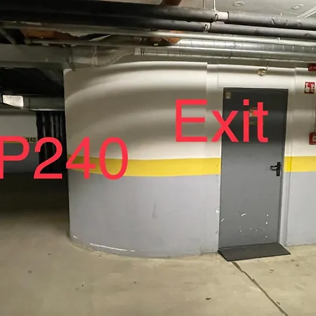 Διαμέρισμα Szekely Near Deak Ferenc Square With Free Parking In Garage *
