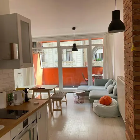 Trendy In The Heart Of The With Balcony Apartamento Budapest