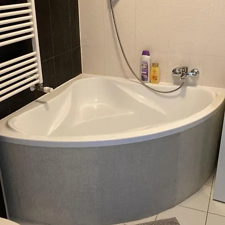 Apartamento Trendy In The Heart Of The With Balcony *