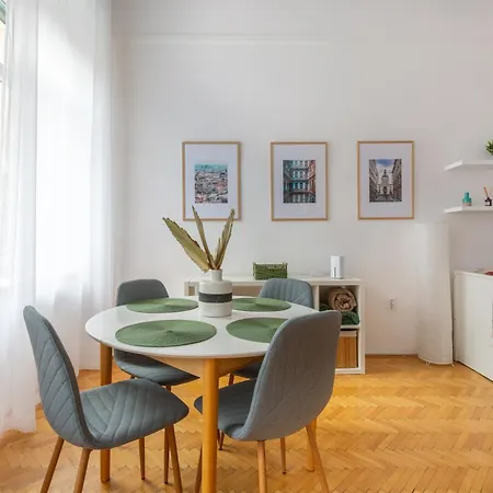 Apartamento Jp23 Janos Pal Papa *