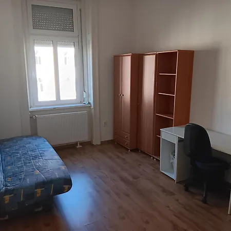 Apartment Big Cozy - Skyfall 3 Bdrm 6 Beds 1&half Baths