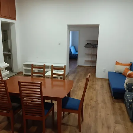 Big Cozy - Skyfall 3 Bdrm 6 Beds 1&half Baths *