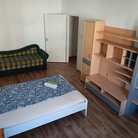 Apartment Big Cozy - Skyfall 3 Bdrm 6 Beds 1&half Baths Budapest