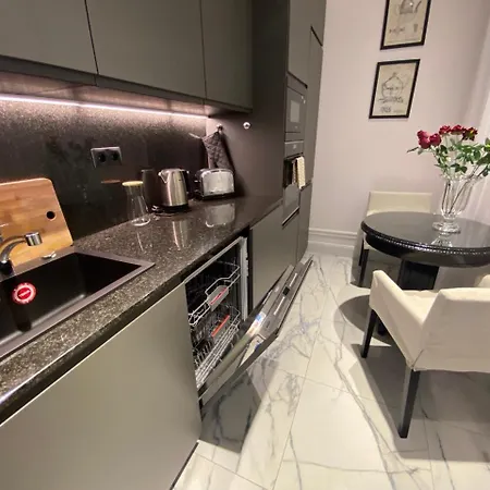 Premium Luxury Opera Near Opera And Basilica Apartment