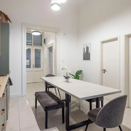 Spacious Cozy With 4bedroom In The Heart Of Bp Appartamento