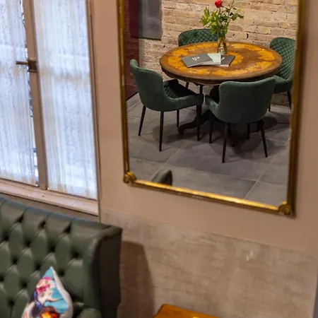 The Address Loft - Joy * Budapest
