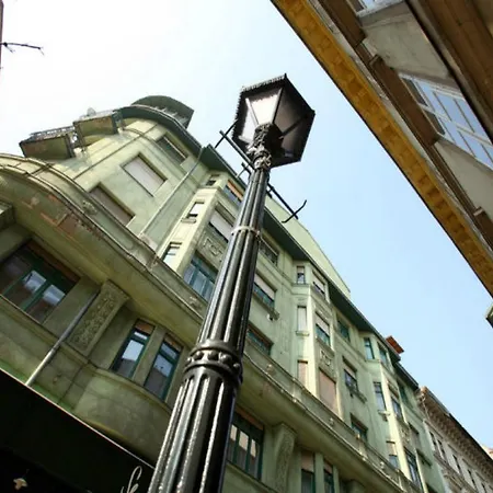 Club & Apartment