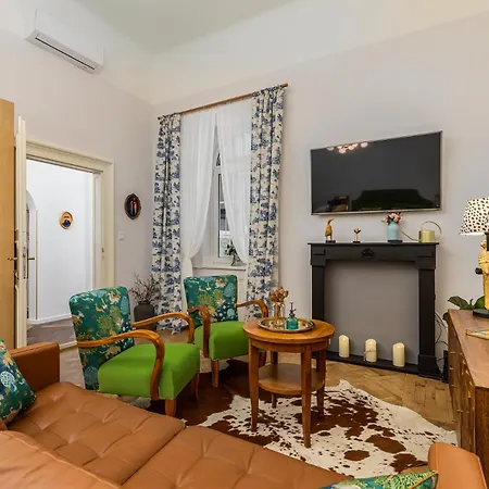 Palace District Luxury Apartment