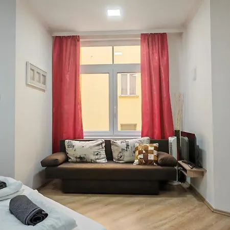 Apartment Seasons Design