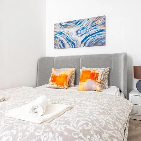Classy & Cozy Dream In The Center Of Apartment Budapest