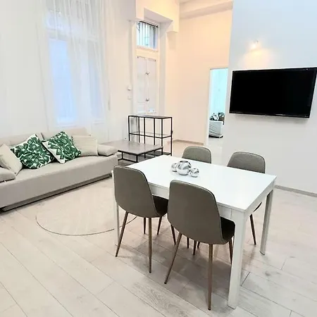 Apartment Liszt With Garage Available - Symphony 2 Budapest