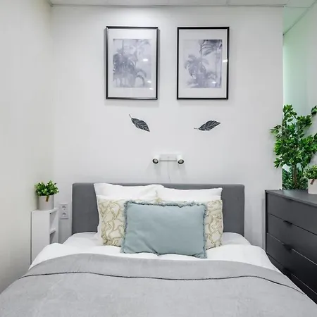 Extreme - Ultra Mini Apartment *