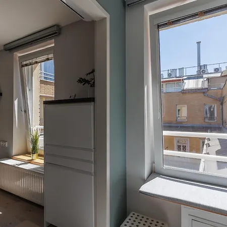 Little Treasure At Liszt With Free Parking Apartment *