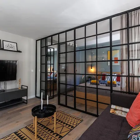 Little Treasure At Liszt With Free Parking Budapest