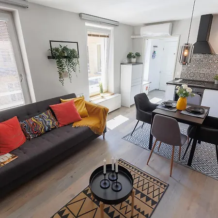 Apartment Little Treasure At Liszt With Free Parking