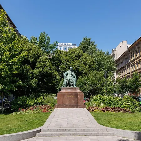 Little Treasure At Liszt With Free Parking Budapest