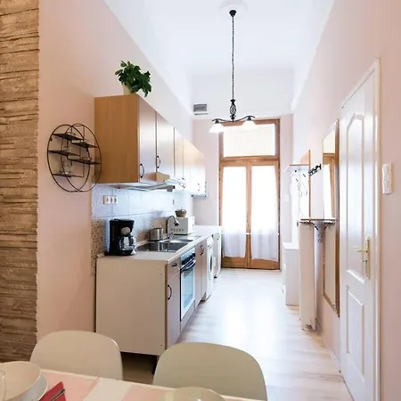 Apartment Ultra - Next To The Synagogue - Air Conditioning *