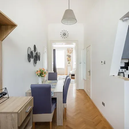 Reba Apartman