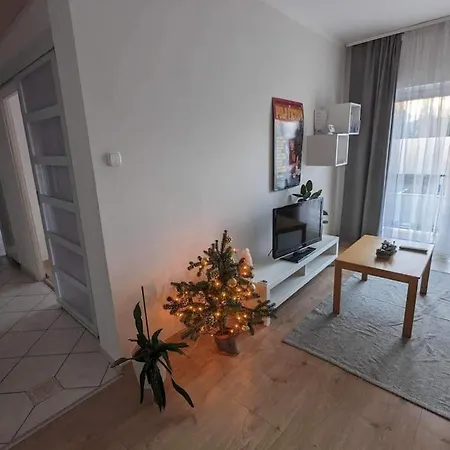 Apartment Apartment *