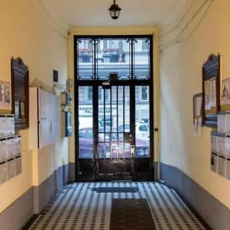 Gorgeous Flat Right Near The Center Apartmán *