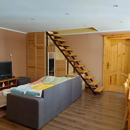 Cozy Downtown Apartmán