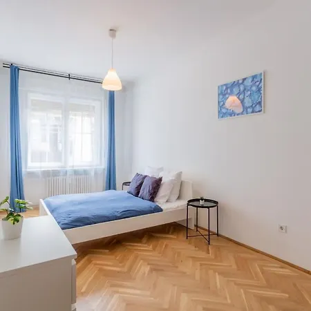 Away From In The Center Apartment