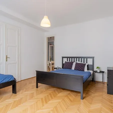 Apartment Away From In The Center