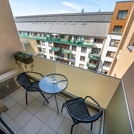 Apartment Elagant Nest Two *
