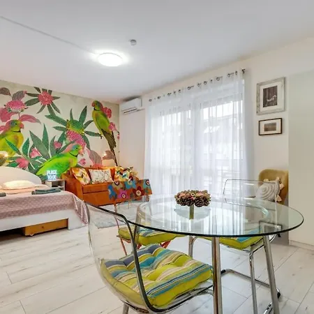 Bohemian Breeze Apartment *