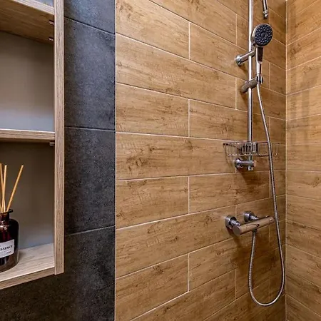 Chain Bridge Studio Apartment Budapest