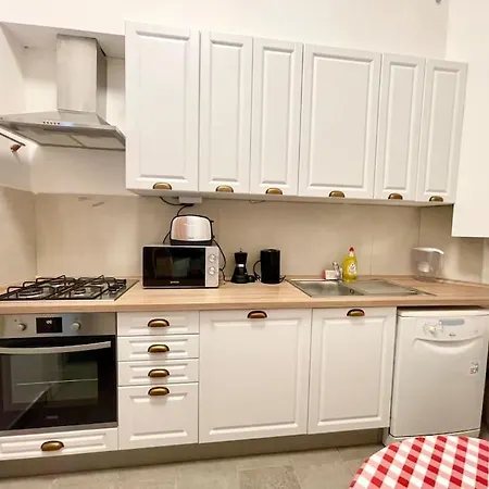 Bank5 Apartment *