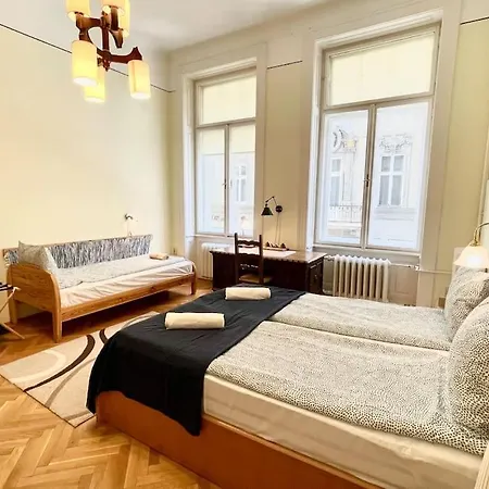 Apartment Bank5 *