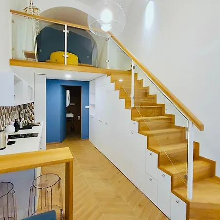 Romantic In The Heart Of Apartment Budapest