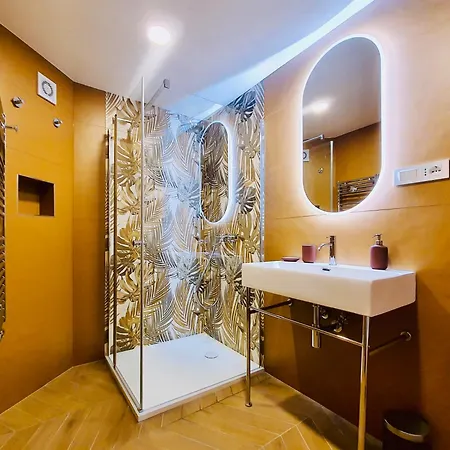 Romantic In The Heart Of