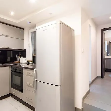 Apartment Cityscape Budget Omega Budapest