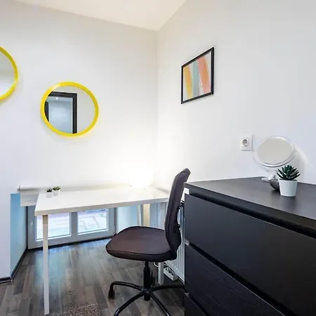 Apartment Cityscape Budget Omega
