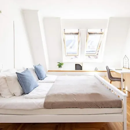 Apartment Cityscape Budget Vaci Budapest