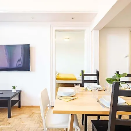 Cityscape Budget Vaci Budapest