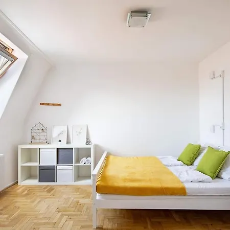 Cityscape Budget Vaci Budapest