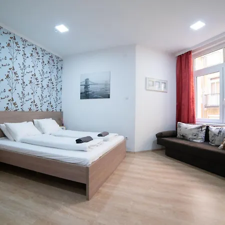 Apartment Seasons Design