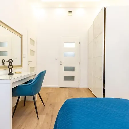 Apartment Opera 3br W Sauna By Newave *