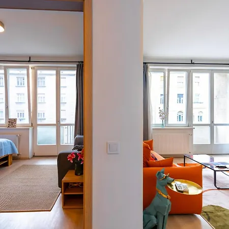 Apartment Designer Vintage Near Castle District *