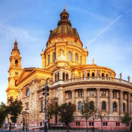 Apartment Premium Luxury Opera Near Opera And Basilica