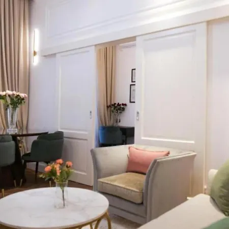 Premium Luxury Opera Near Opera And Basilica Budapest