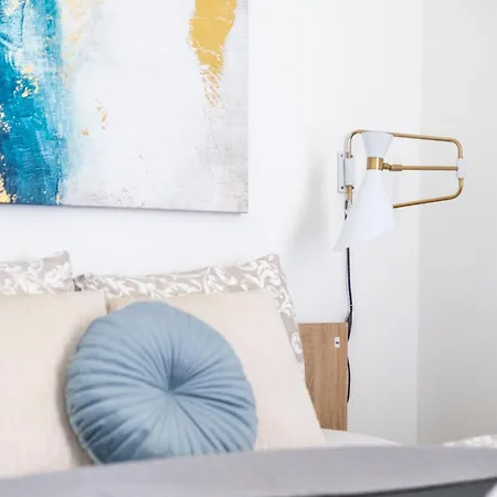 Stylish & Charming Cozy By Prestige Homes * בודפשט