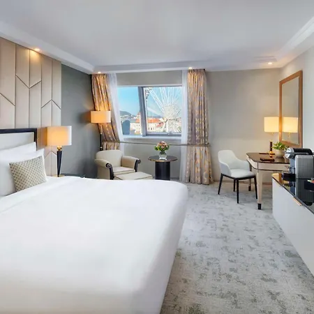 Kempinski Corvinus Hotell